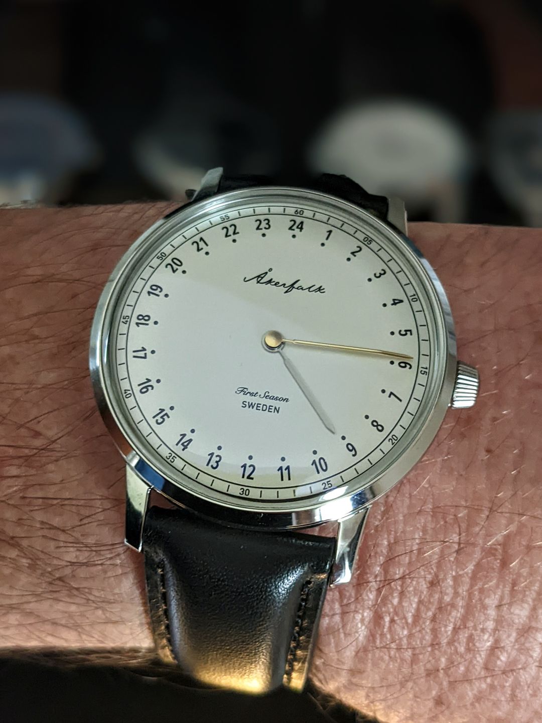 Customer photo review of First Season | 24h watch