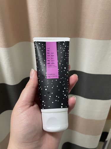 Customer photo review of SHAMPOO ANTICASPA GRASA