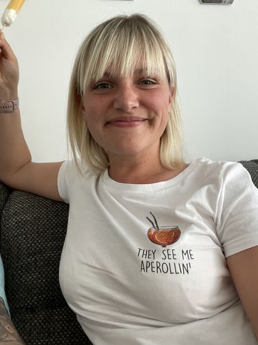 Customer photo review of APEROLLIN' - Premium Shirt Damen