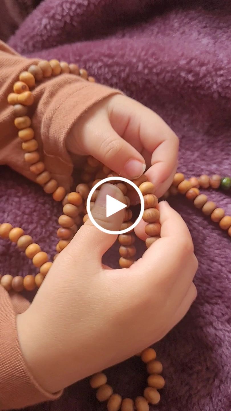 Customer video review of Tasbih 200 Wood beads Turkish Naqshbandi style