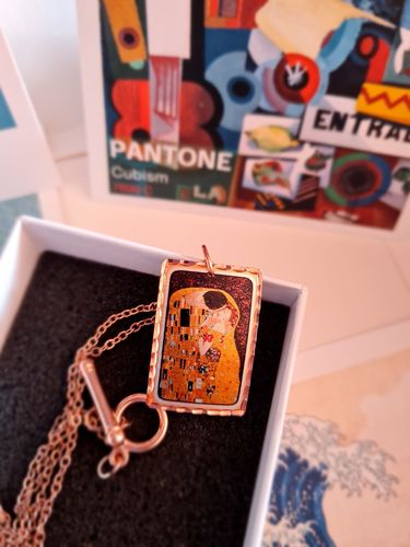 Customer photo review of Gustav Klimt The Kiss "Öpücük" Tablo Rectangle Tasarım Kolye
