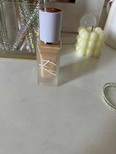 Customer photo review of O.TWO.O FULL COVERAGE HYDRATING FOUNDATION