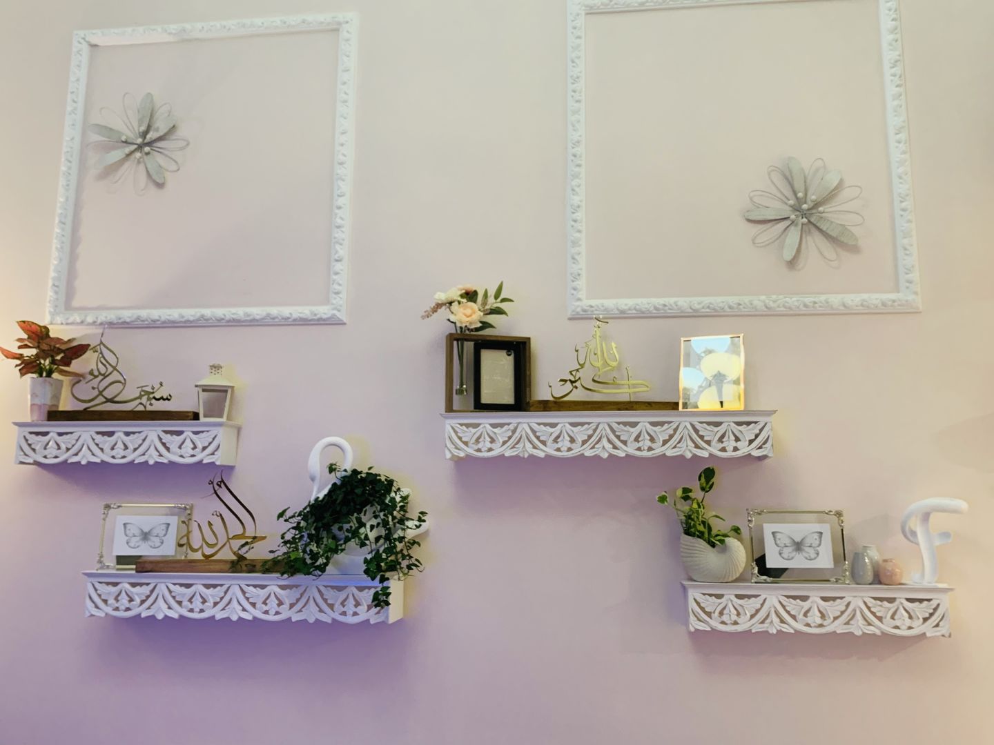 Customer photo review of Subhanallah, Alhamdulillah and AllahuAkbar Arabic Islamic Tabletop Decor with Wooden Stand