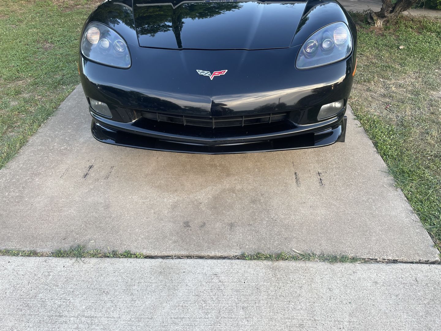 Customer photo review of Corvette C6 Base Model Extended Front Splitter Lip & Side Skirts Rocker Panels