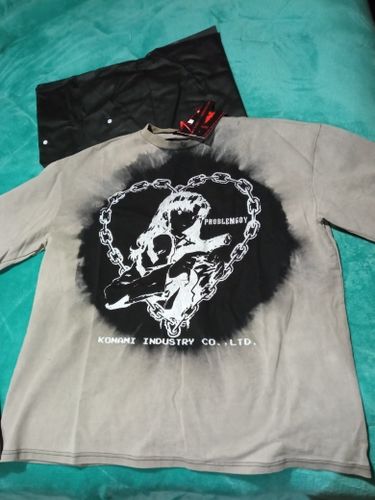 Customer photo review of Harajuku Style Chained Heart Anime Tee