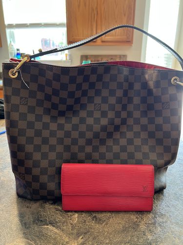 Customer photo review of Vintage Louis Vuitton Porte Tresor International Trifold Red Epi Leather Long Wallet SR0051 050122