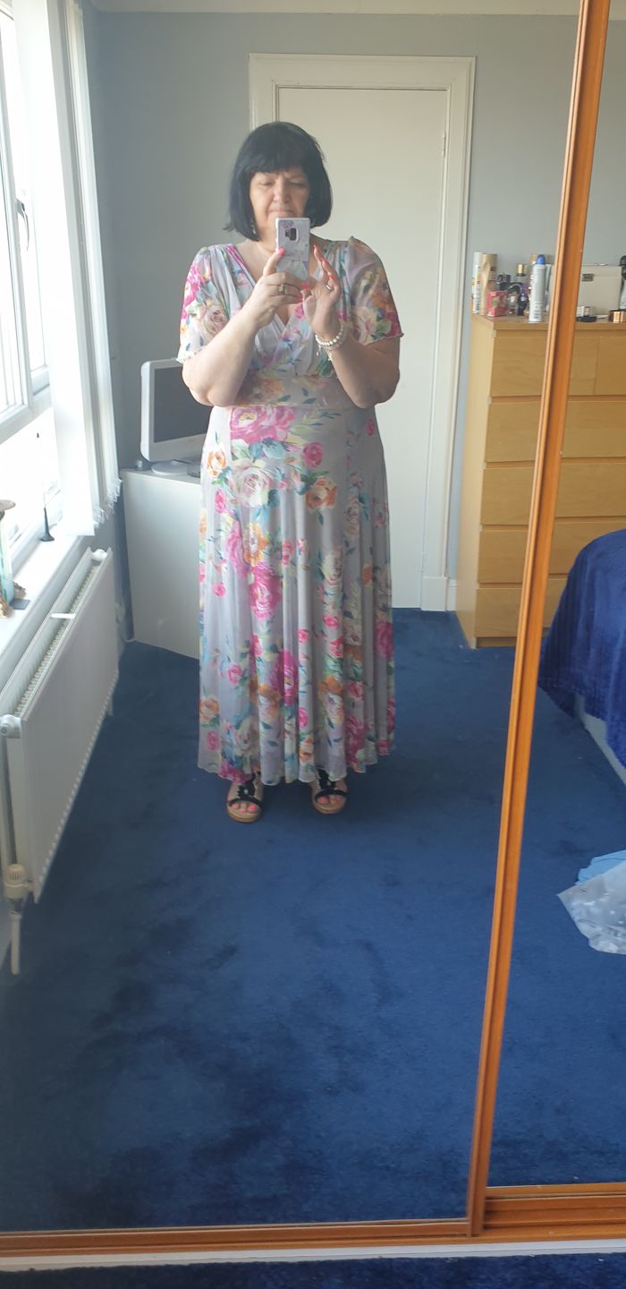 Customer photo review of Isabelle Silver Pink Float Sleeve Maxi Dress