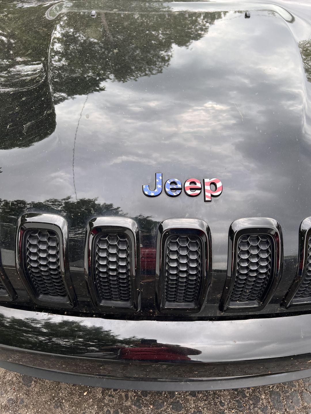 Customer photo review of JEEP Emblem Overlay Decals – American Flag Print | Fits Grand Cherokee, Cherokee, Compass, Renegade, Liberty & Patriot