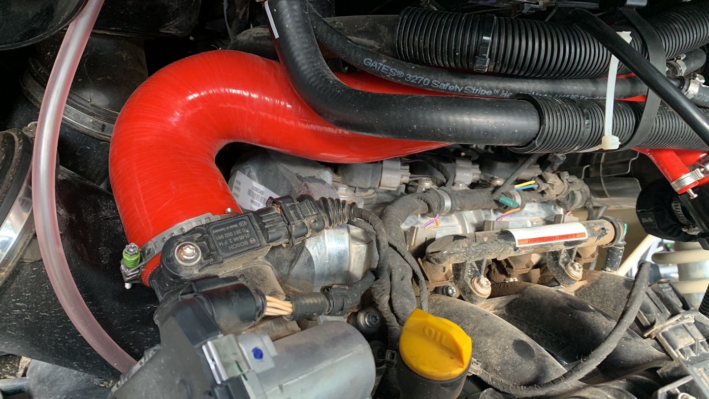 Customer photo review of RPM-SxS Can Am Maverick X3 Full Silicone Charge Tubes Kit R & RR