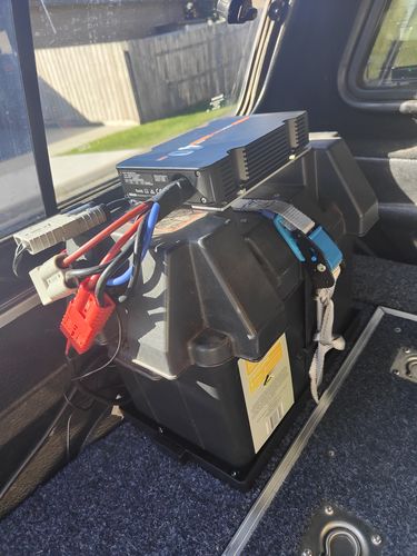Customer photo review of Dual input 40A In-Vehicle Battery Charger DC iTECHDCDC40 DCDC