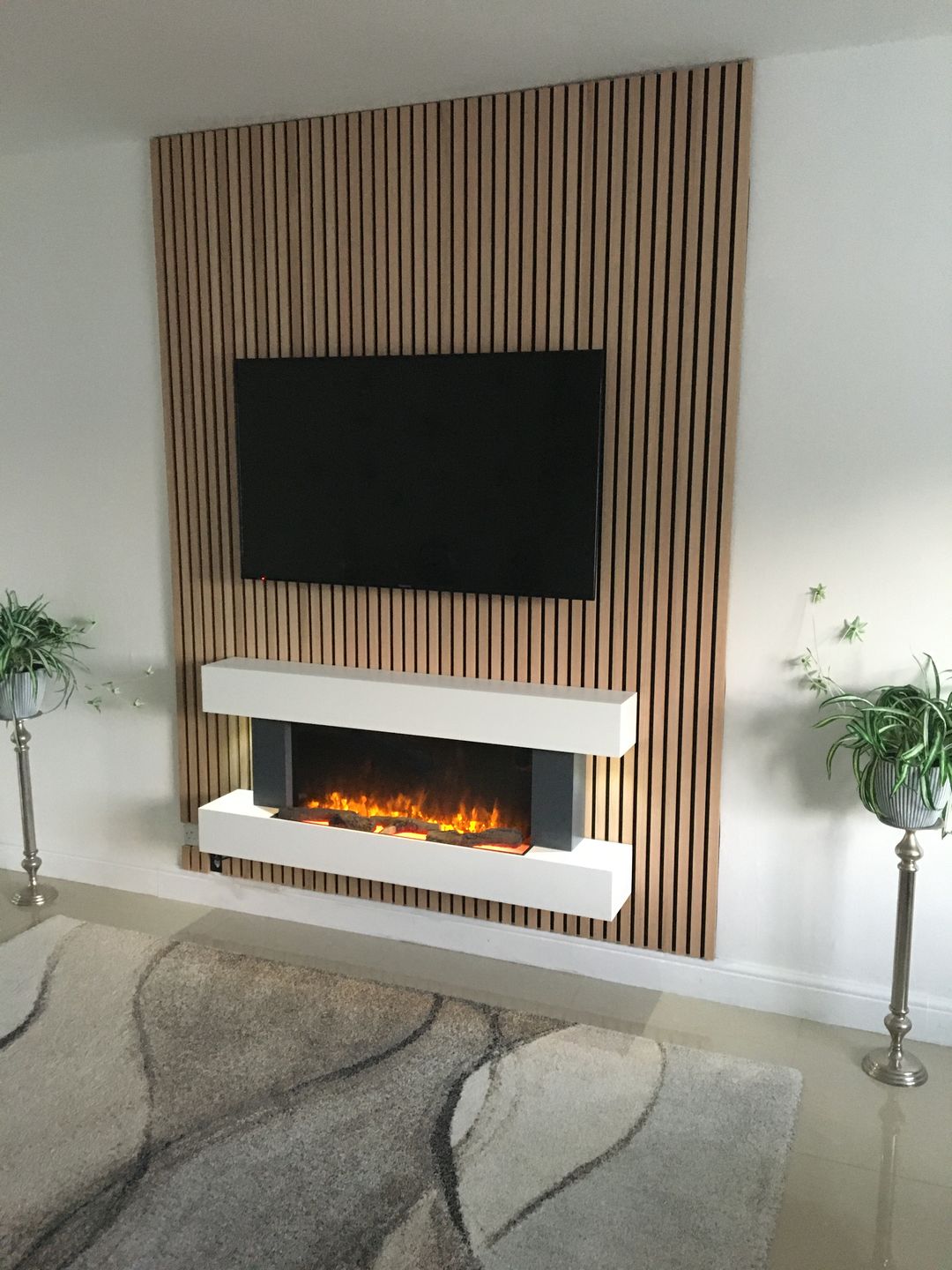 Customer photo review of SlatWall Natural Oak Sample