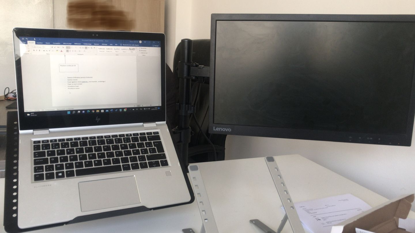 Customer photo review of Support de moniteur avec plateau inclinable OPE-1