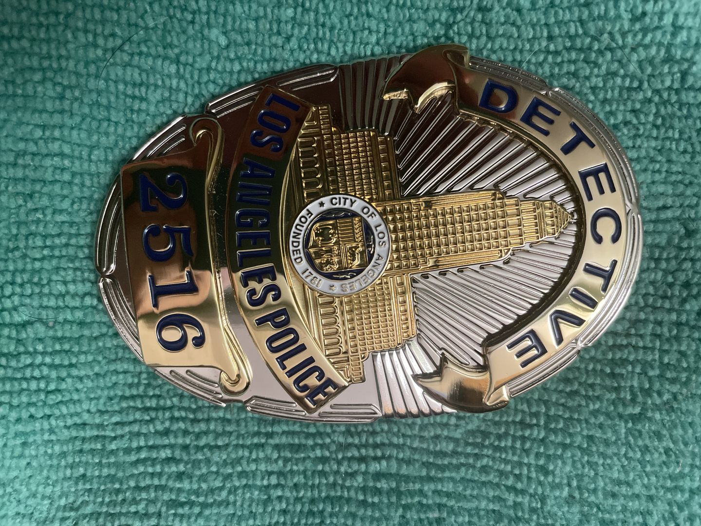 Customer photo review of LAPD Los Angeles Police Detective Badge Solid Copper Replica Movie Props With Number 2516