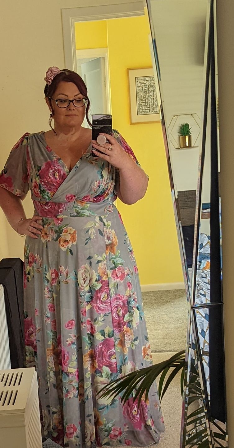 Customer photo review of Isabelle Silver Pink Float Sleeve Maxi Dress