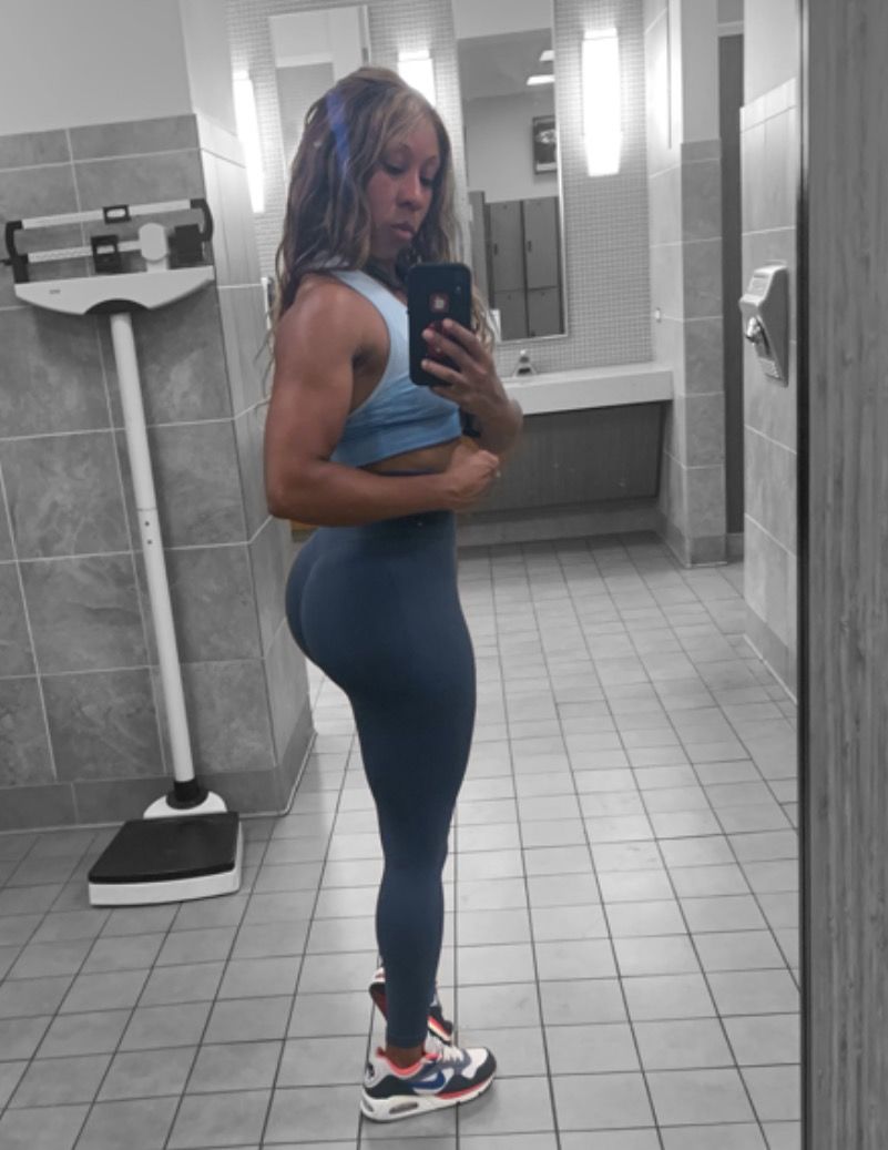 Customer photo review of ASSETS LEGGINGS - TEAL