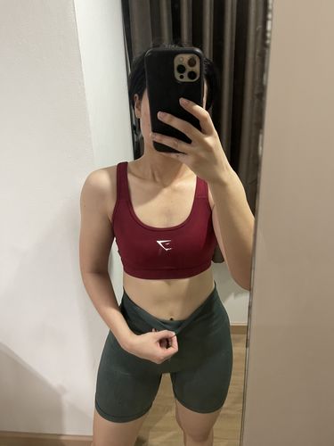 Customer photo review of Gymshark | Scoop Neck Training Sports Bra - Burgundy