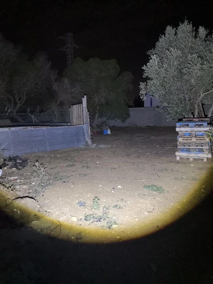 Customer photo review of Lumeo ProBeam Flashlight