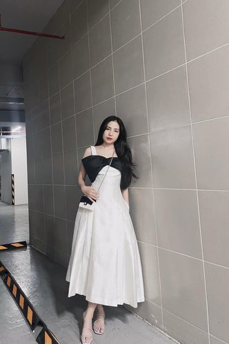 Customer photo review of ELIZABETH Bow Midi Dress