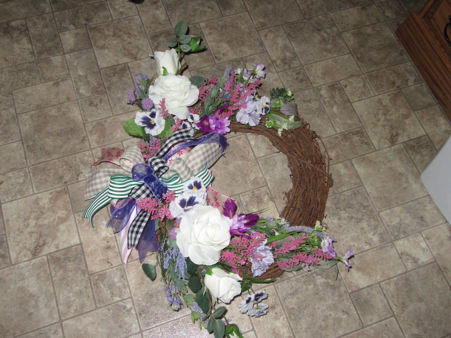Customer photo review of 18" Round Grapevine Wreath - DECOE-038