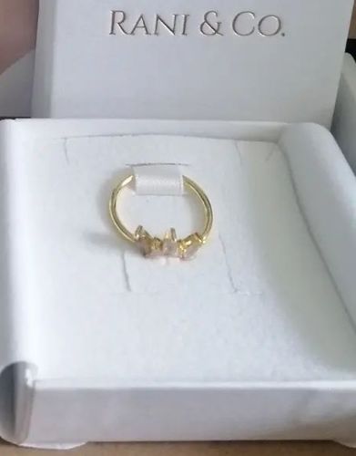 Customer photo review of Labradorite Crown Ring (Gold)