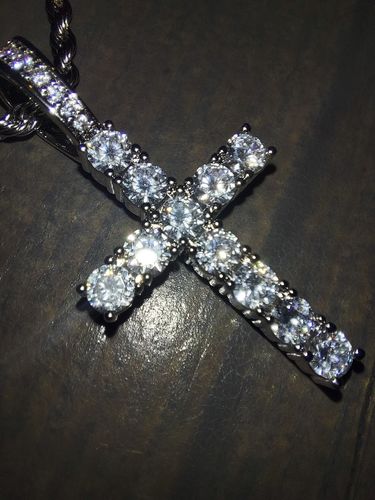 Customer photo review of CROSS PIECE. - WHITE GOLD PENDANT