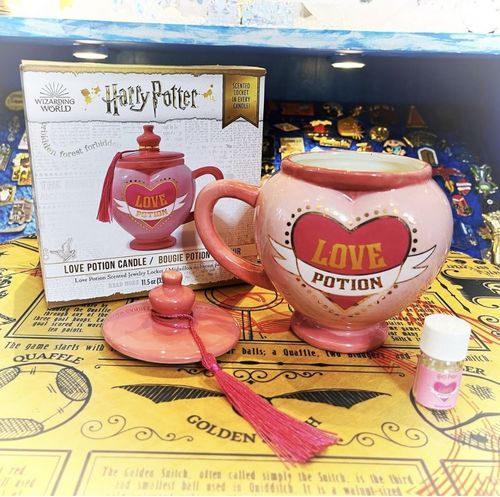 Customer photo review of Harry Potter™ Love Potion Jewelry Candle - Love Potion Scented Locket Collection