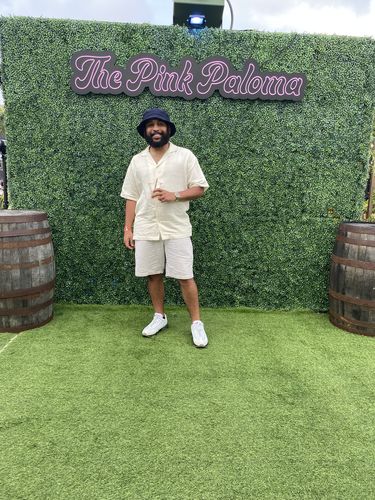 Customer photo review of Big Bucket Hat, Navy