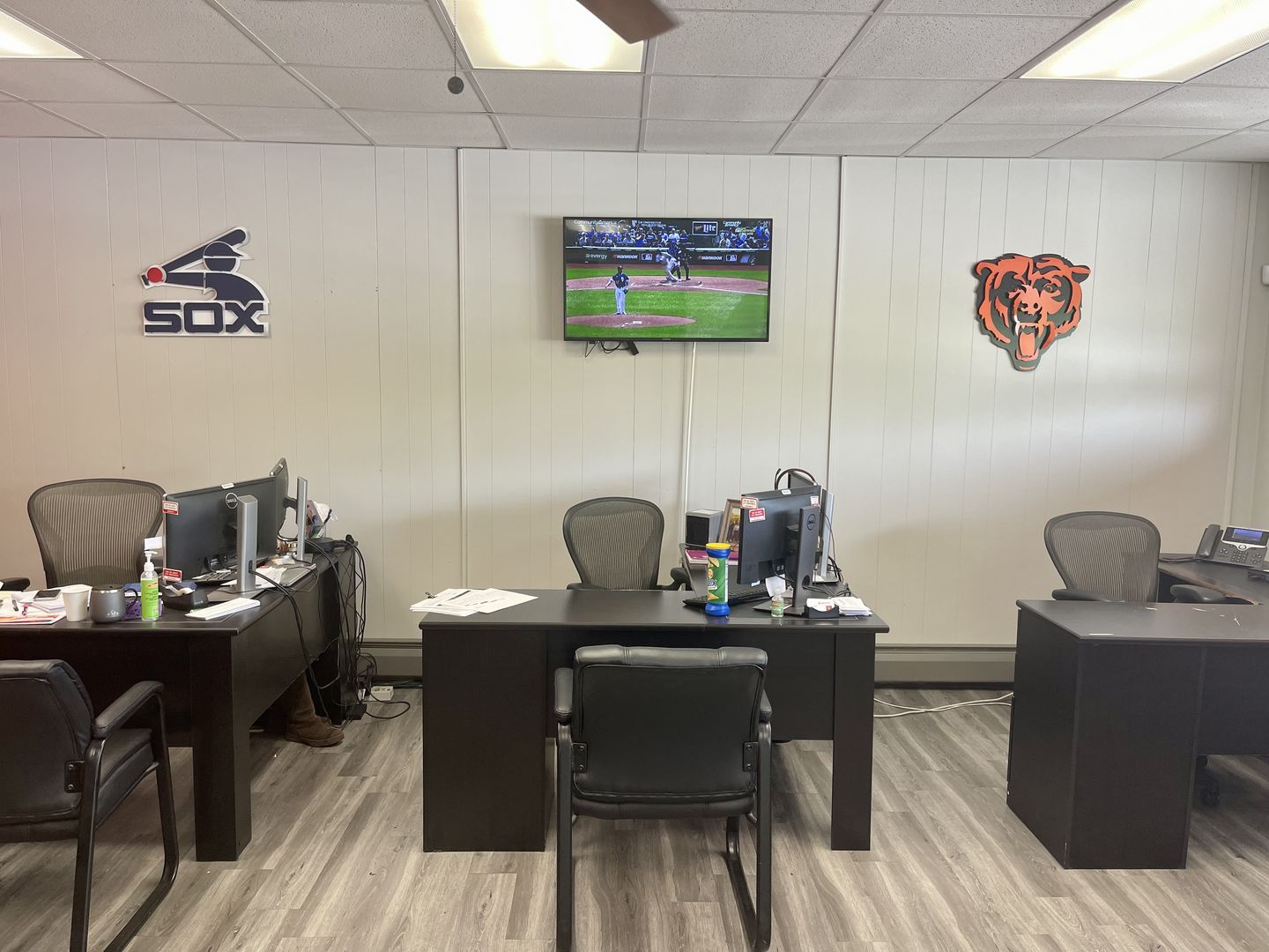 Customer photo review of Chicago White Sox Retro Batter Logo 3D Metal Wall Art