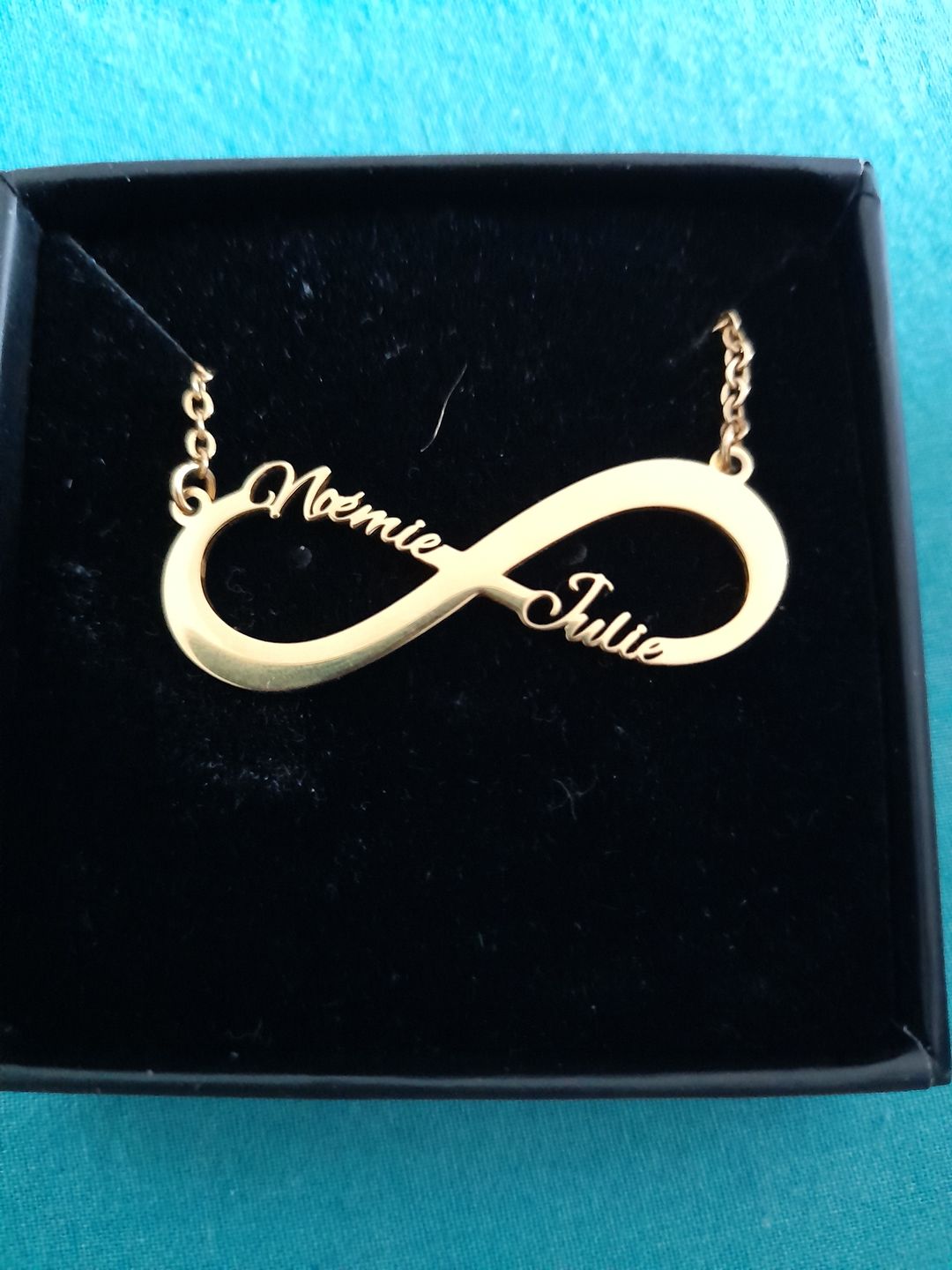 Customer photo review of Collier personnalisé LOANYA infini