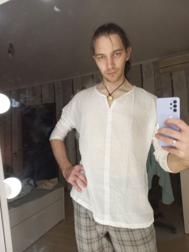 Customer photo review of Breathable Comfy Linen Shirt