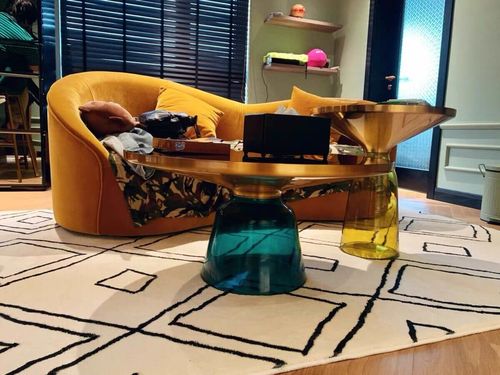 Customer photo review of Simple irregular rug, living room area rug