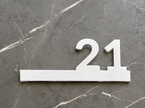 Customer photo review of Numero civico sagomato modello Line 01 Acrilico