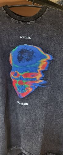 Customer photo review of Harajuku Style Oversized Iridescent Skull Tee