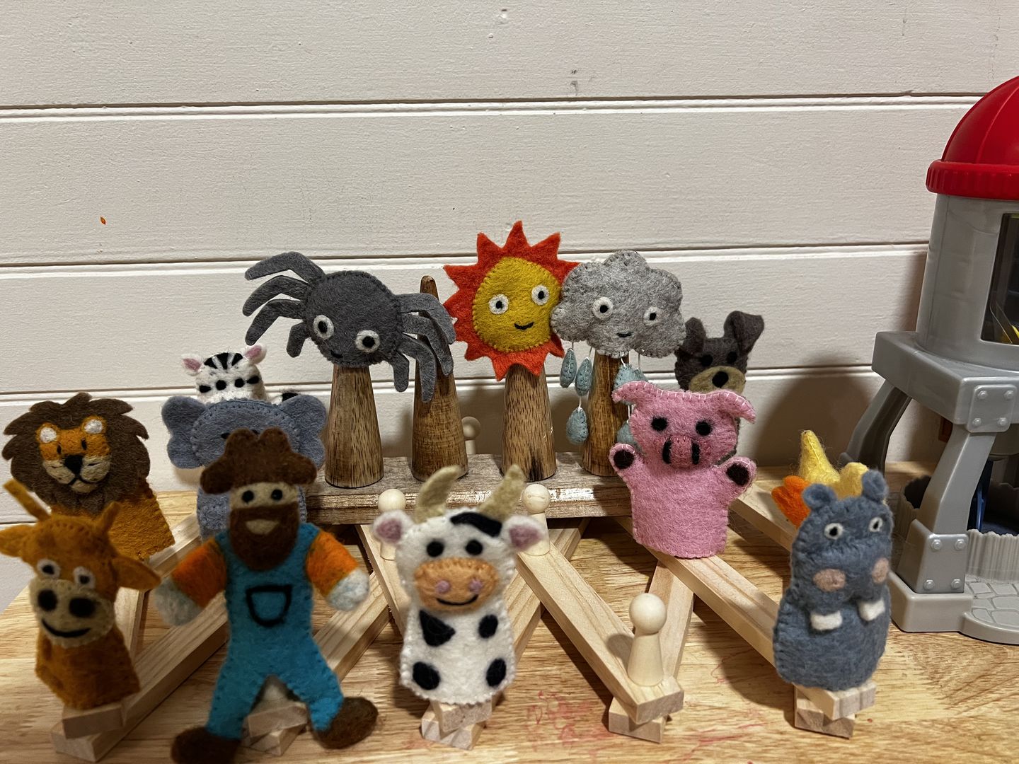 Customer photo review of Itsy Bitsy Spider (Incy Wincy Spider), Finger Puppet Set