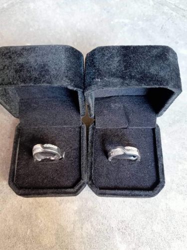 Customer photo review of Oslo Wedding Rings