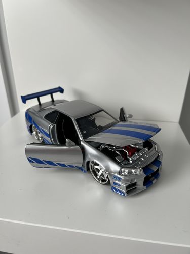 Customer photo review of Fast & Furious Brian's Nissan Skyline GT-R Silver - 1:24 Scale Model Car