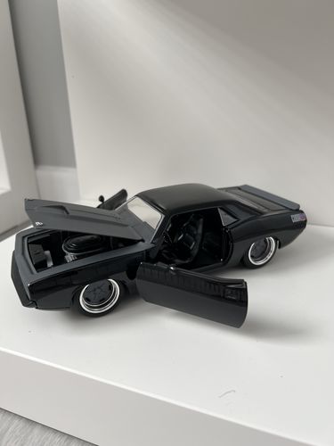 Customer photo review of Fast & Furious Letty’s 73 Barracuda - 1:24 Diecast Model Car