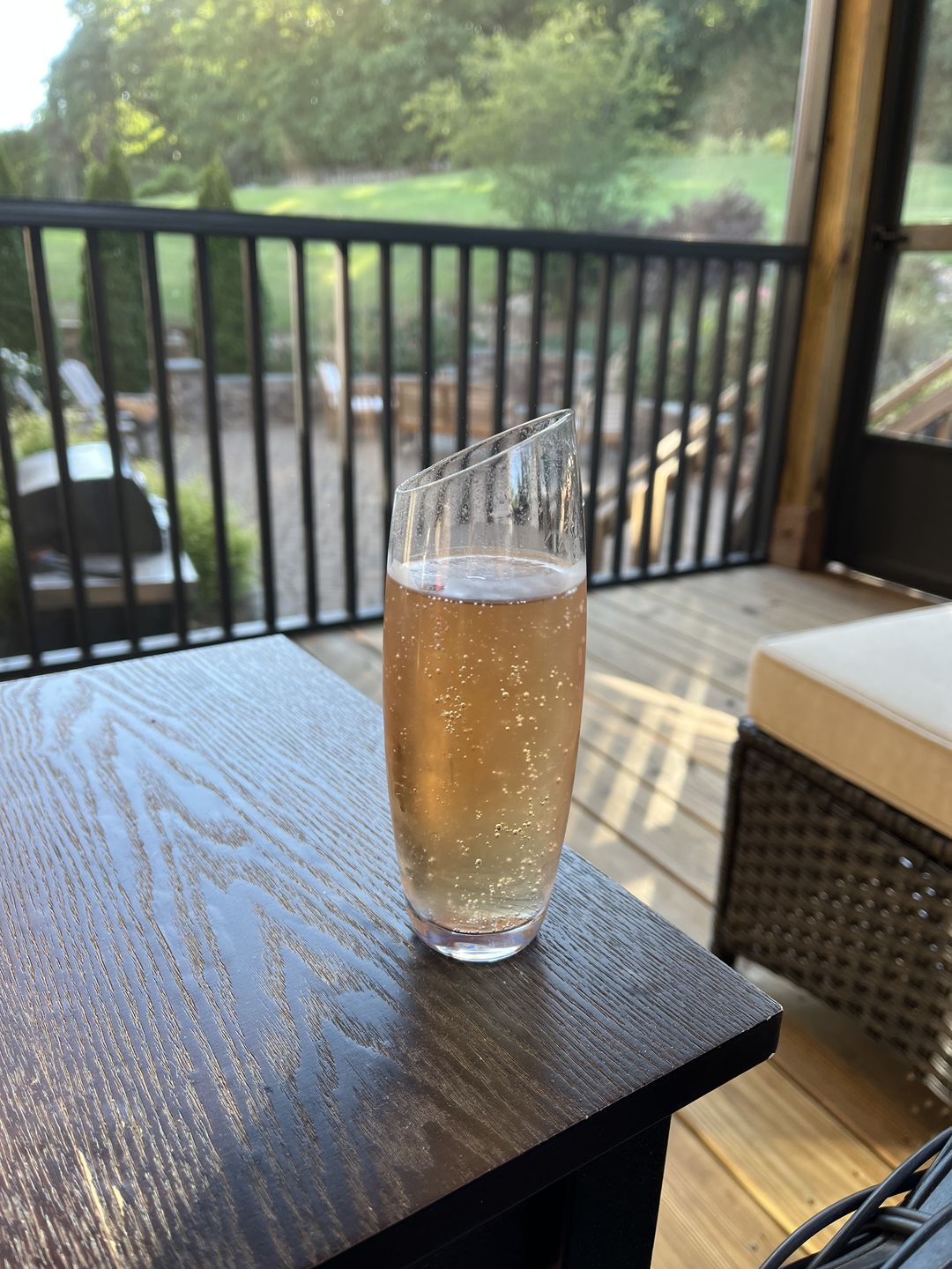Customer photo review of Surely Non-Alcoholic Sparkling Rosé