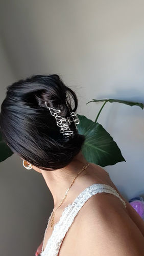 Customer photo review of Aesthetic Hair Claw