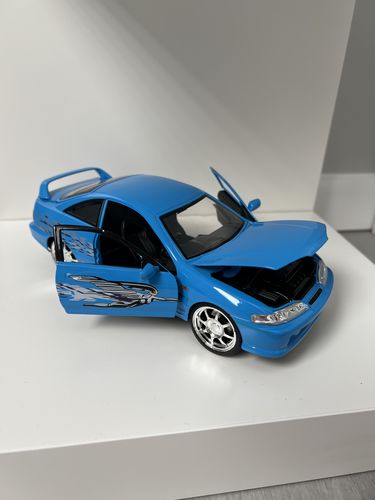 Customer photo review of Fast & the Furious 8: Mia's Acura Integra Type R - 1:24 Scale Model Car