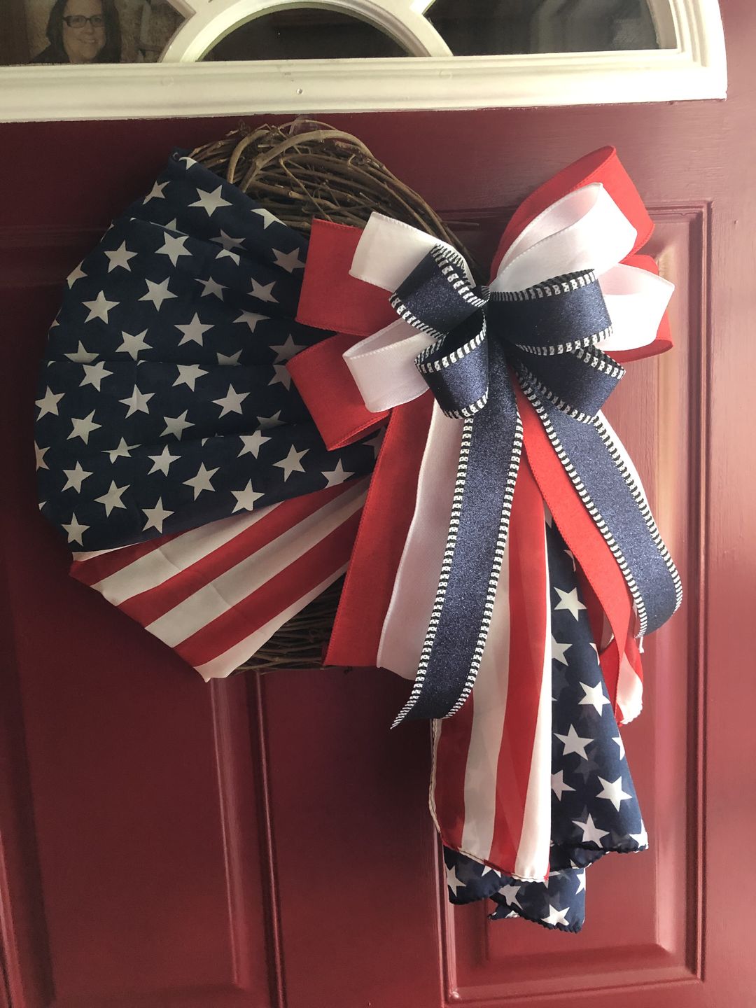 Customer photo review of 14" Round Grapevine Wreath - DECOE-034