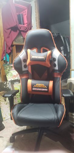 Customer photo review of Katsuki Bakugo Gaming Chair - My Hero Academia: World Heroes’ Mission