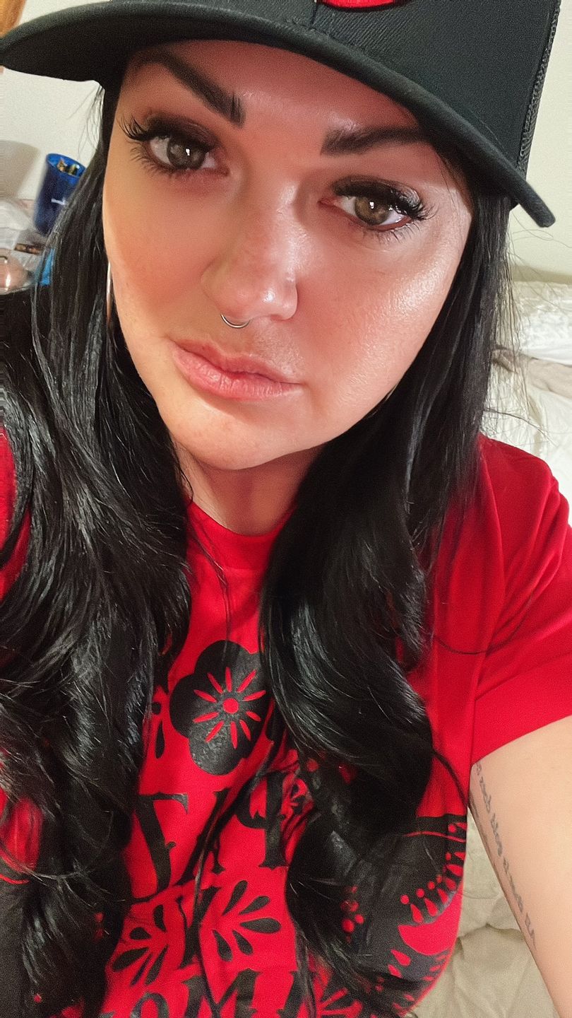Customer photo review of Unisex Paz y Amor Tee