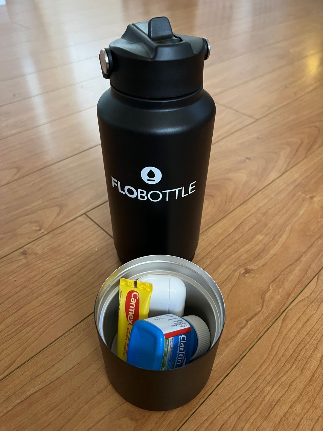 Customer photo review of 28oz Widemouth / 10 oz Storage w/ Straw and Lid - Jetoro Black Water Bottle