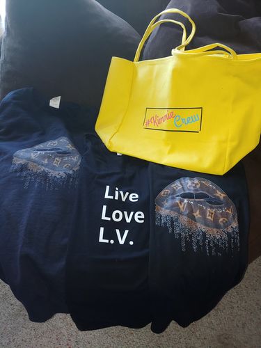 Customer photo review of Kimmiebbags Unisex fleece sweatshirt - LV LIPS