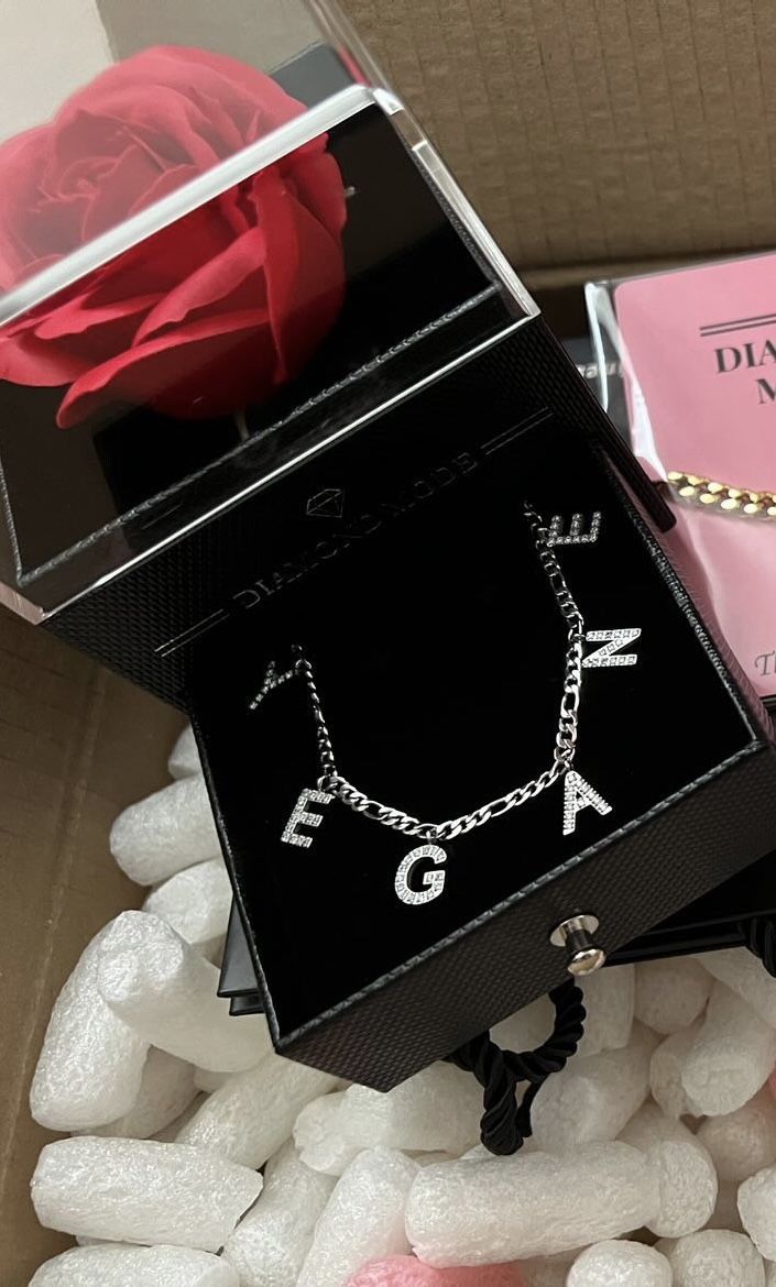Customer photo review of Namenskette | 18K vergoldet