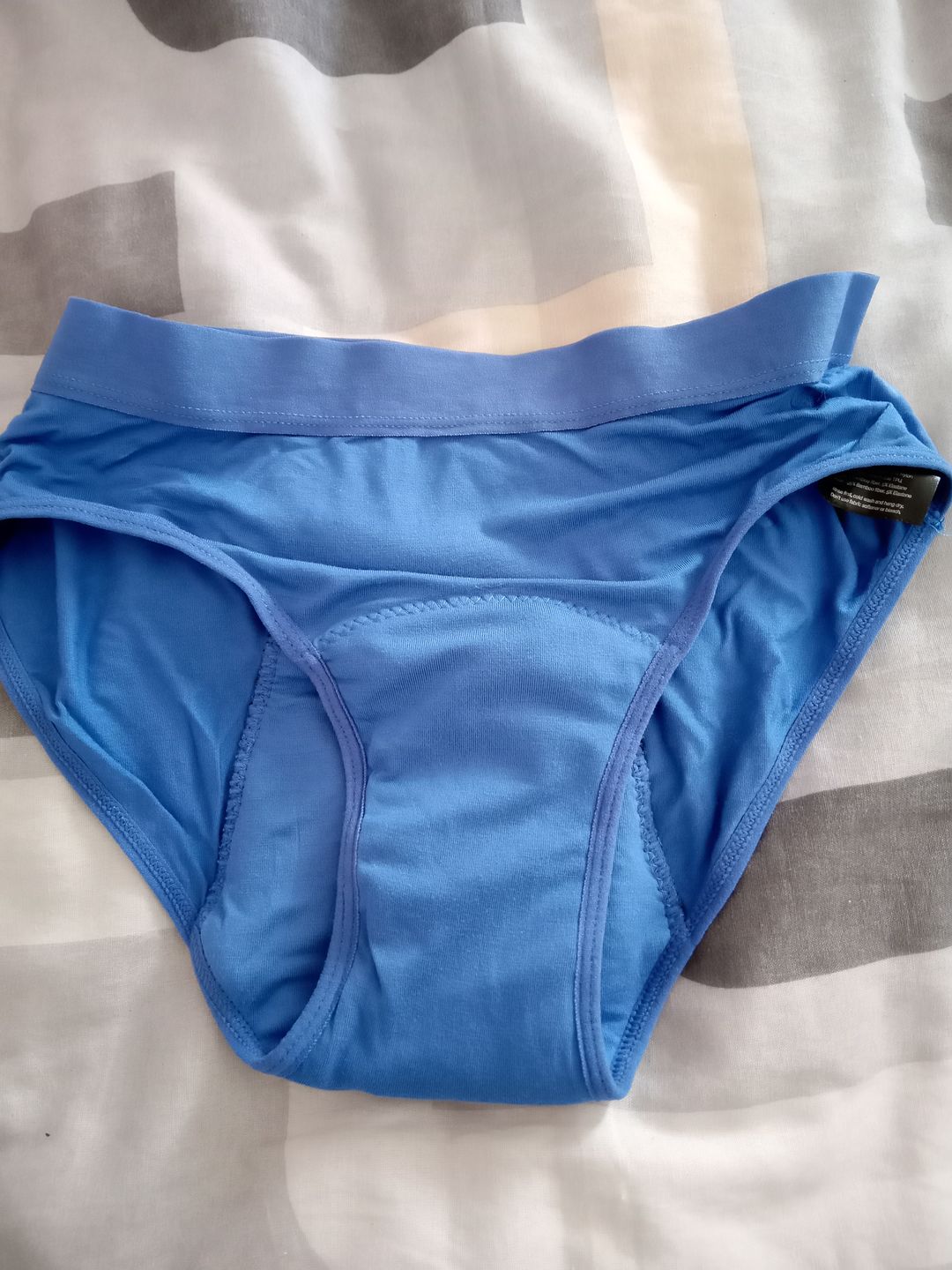 Customer photo review of Culotte Menstruelle Volga Océan pour Flux Moyen