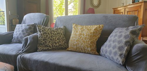 Customer photo review of Housse En Velours Gris Pour Canapé - Extensible & Ajustable