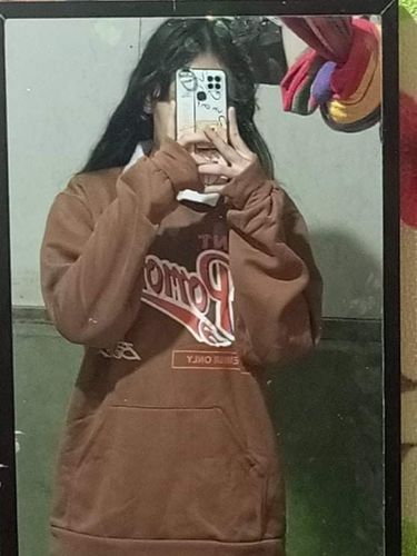 Customer photo review of POMONA OVERSIZED SWEATSHIRT