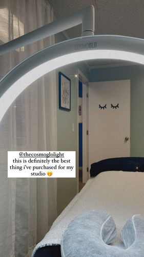 Customer photo review of CosmoGlo Light + Phone Clip